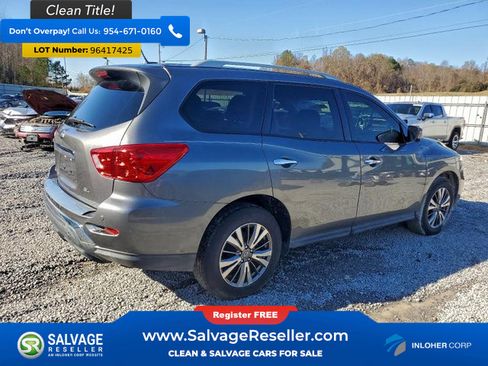 Used 2018 Nissan Pathfinder SL image 4