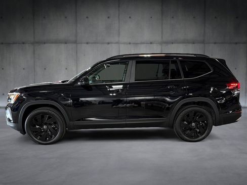 New 2026 Volkswagen Atlas SE FWD image 2