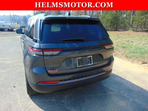 New 2026 Jeep Grand Cherokee Limited w/ Limited Altitude Package AWD/4WD image 9