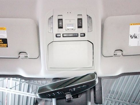 Used 2020 Toyota Highlander Limited Platinum image 8