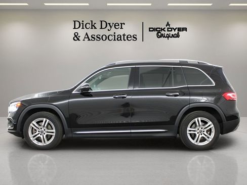 Used 2022 Mercedes-Benz GLB 250 4MATIC image 5