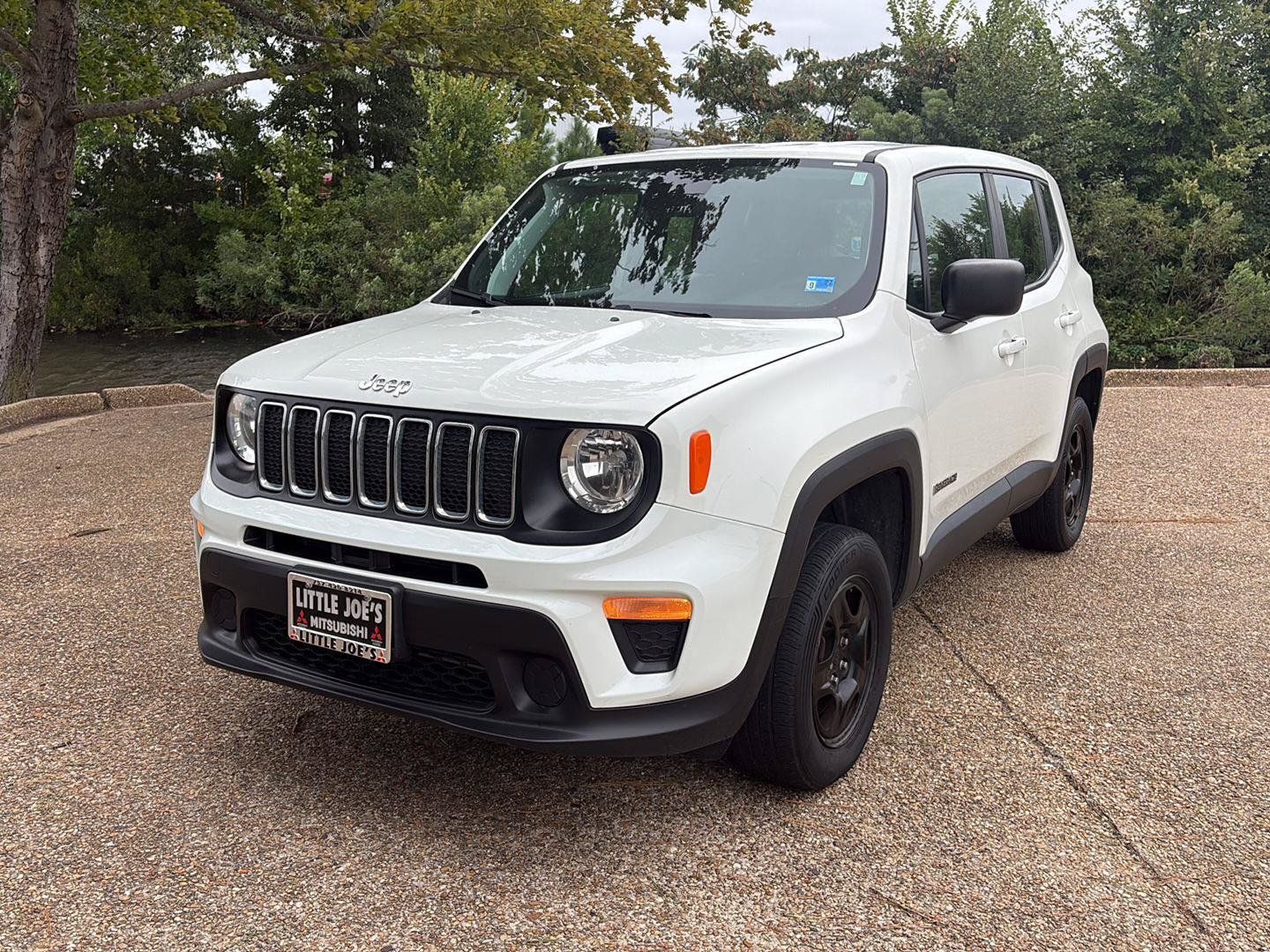 Used 2019 Jeep Renegade Sport w/ UConnect 7.0 Group AWD/4WD image 11