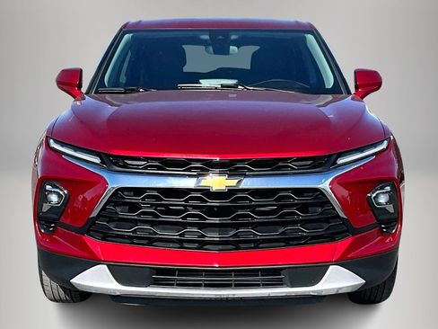 Used 2023 Chevrolet Blazer LT image 2