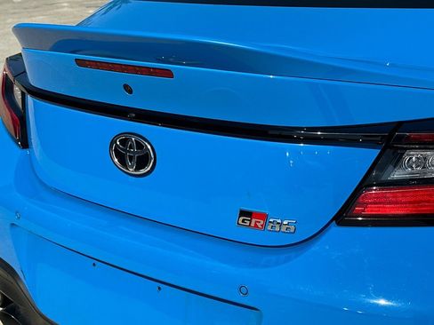 Used 2023 Toyota GR86 Premium RWD image 5