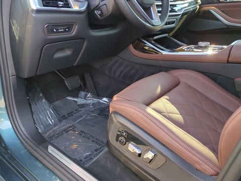 Used 2026 BMW X7 xDrive40i image 17