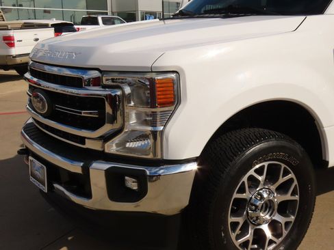 Used 2022 Ford F250 Lariat image 3