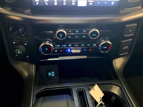 Used 2024 Ford F150 Lariat AWD/4WD image 34
