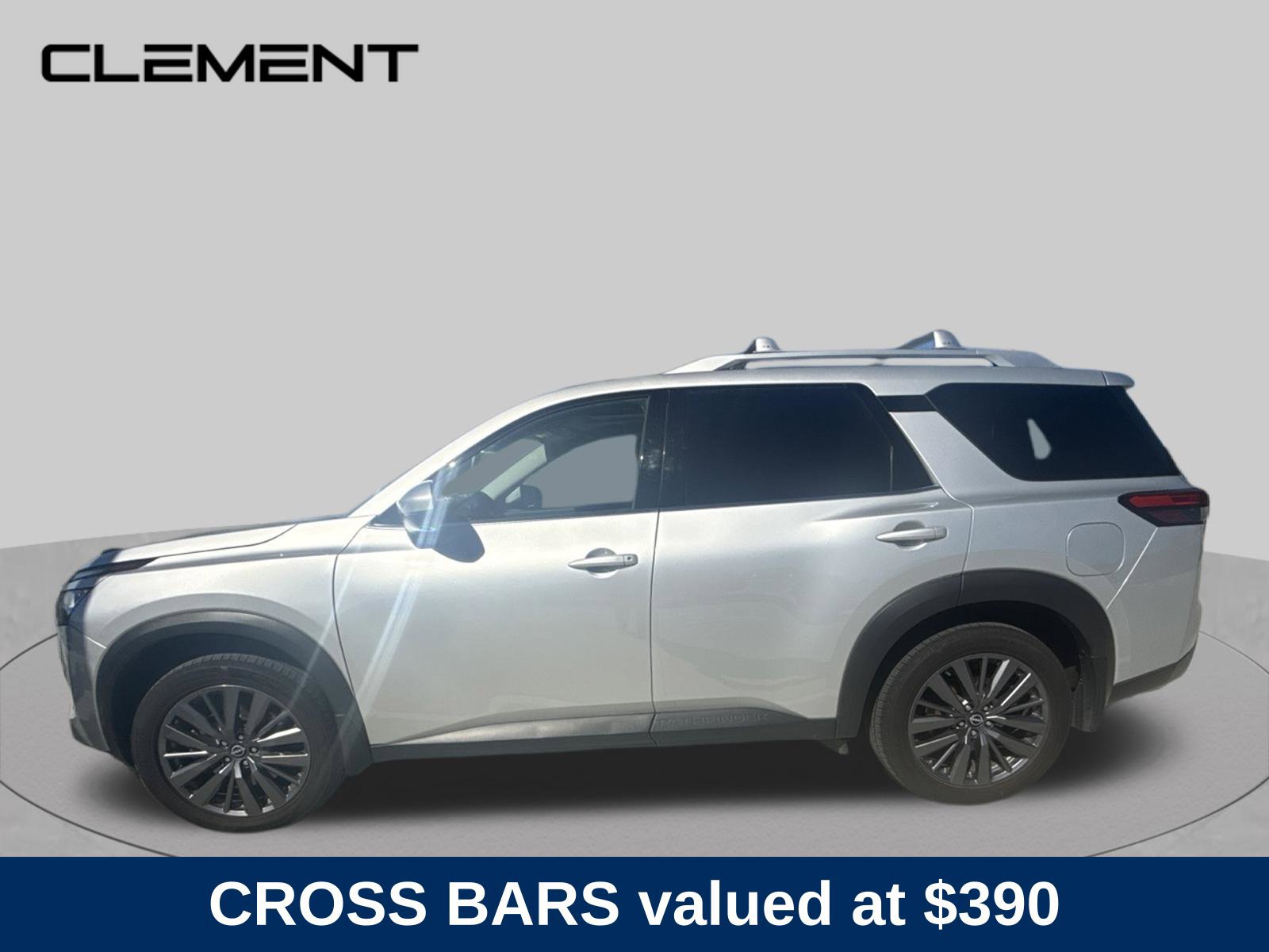 Used 2023 Nissan Pathfinder SL w/ SL Premium Package AWD/4WD image 5