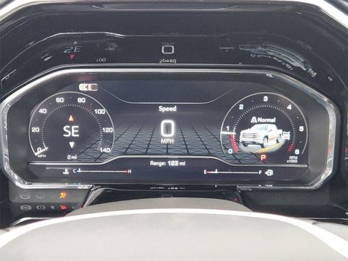 New 2025 GMC Sierra 1500 SLT image 11