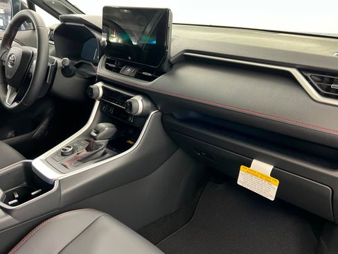 Used 2025 Toyota RAV4 XSE image 24