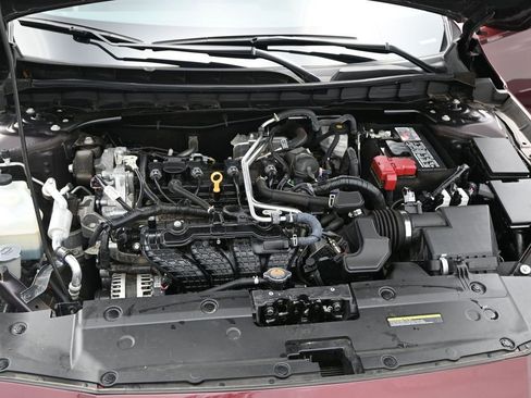 Used 2024 Nissan Altima 2.5 SV image 5