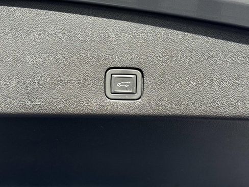 Certified 2024 Cadillac XT6 Sport w/ Technology Package AWD/4WD image 12