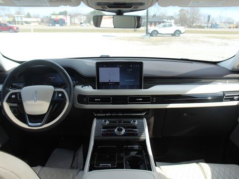 Used 2024 Lincoln Aviator Black Label w/ Dynamic Handling Package image 20