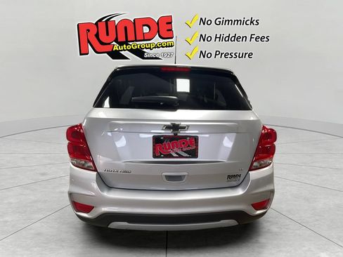 Used 2020 Chevrolet Trax LT w/ LT Convenience Package AWD/4WD image 5