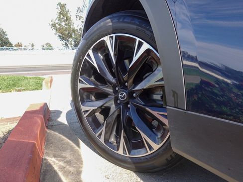 Certified 2024 MAZDA CX-90 Plug-In Hybrid w/ Premium Pkg image 8