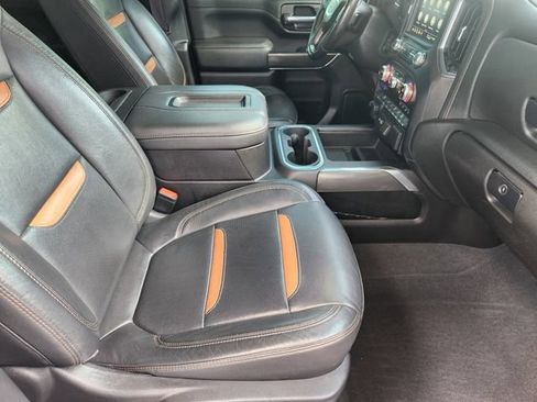 Used 2022 GMC Sierra 2500 AT4 w/ Gooseneck/5TH Wheel Package AWD/4WD image 11