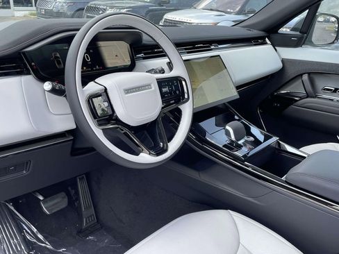 New 2026 Land Rover Range Rover Sport Dynamic SE AWD/4WD image 13