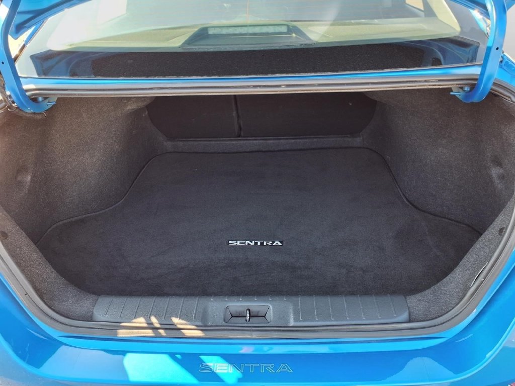 Used 2025 Nissan Sentra SR FWD image 24