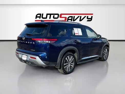 Used 2022 Nissan Pathfinder Platinum w/ Lighting Package (N93) FWD image 7