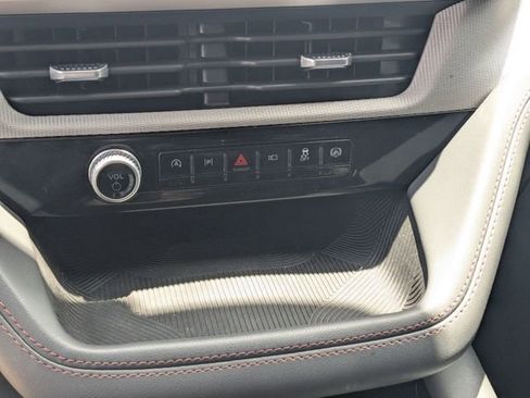 Used 2025 Ford Explorer Active RWD image 20