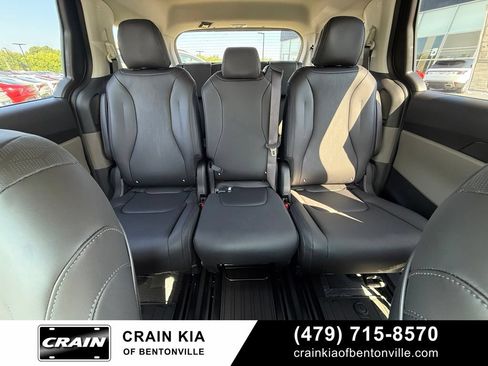 New 2026 Kia Carnival FWD image 30