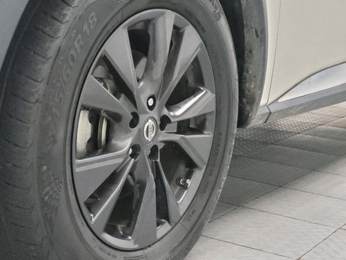 Used 2018 Nissan Murano SV w/ Premium Package FWD image 31