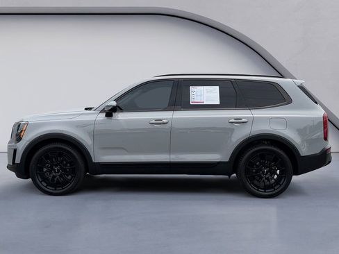 Used 2022 Kia Telluride SX w/ SX Prestige Package AWD/4WD image 2