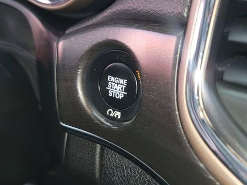 Used 2016 Jeep Grand Cherokee Limited image 19