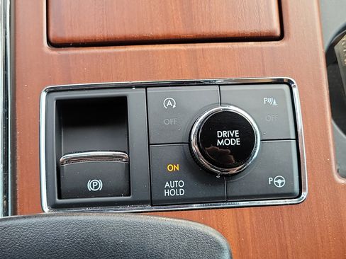 Used 2020 Lincoln Navigator Reserve w/ Equipment Group 208A Reserve image 30