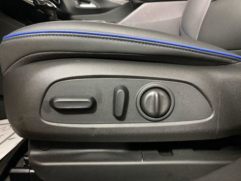 Used 2024 Buick Envista Sport Touring w/ Convenience I Package FWD image 12