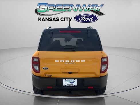 Used 2022 Ford Bronco Sport Outer Banks w/ Tech Package AWD/4WD image 6