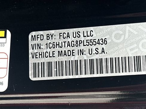 Used 2023 Jeep Gladiator Sport AWD/4WD image 32
