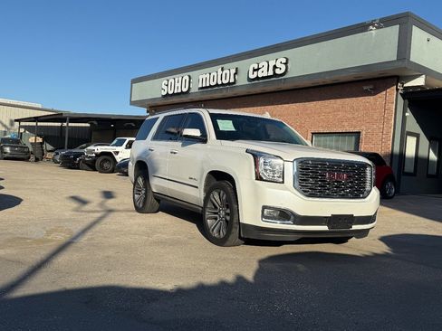 Used 2019 GMC Yukon Denali w/ Denali Ultimate Package image 3