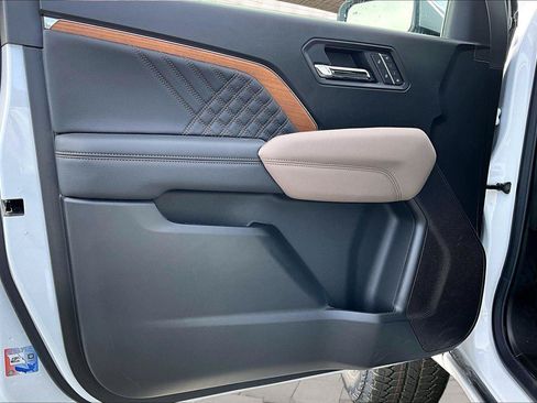 New 2026 GMC Canyon Denali AWD/4WD image 9