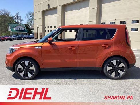 Used 2018 Kia Soul + image 4