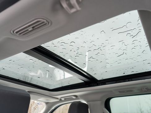 Used 2025 Ford Expedition Active image 13