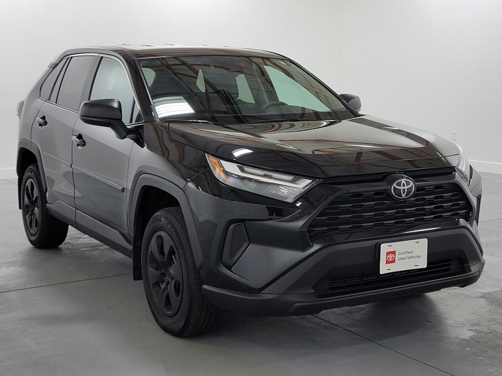 Certified 2023 Toyota RAV4 LE AWD/4WD image 2