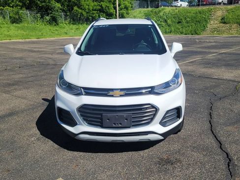Used 2019 Chevrolet Trax LT w/ LT Convenience Package AWD/4WD image 4