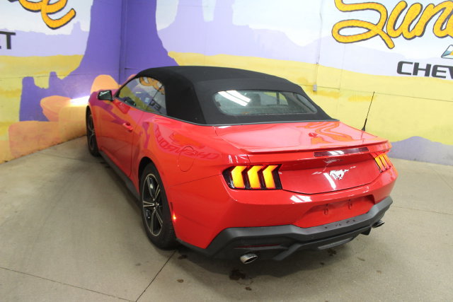 Used 2025 Ford Mustang Premium RWD image 6
