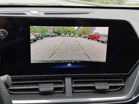 Used 2025 Chevrolet Trax RS w/ Driver Confidence Package image 32