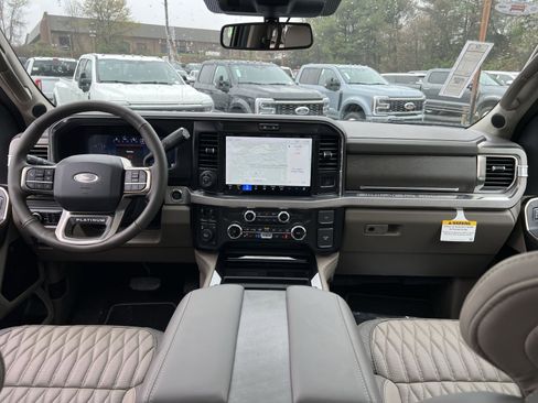New 2026 Ford F450 Platinum image 23