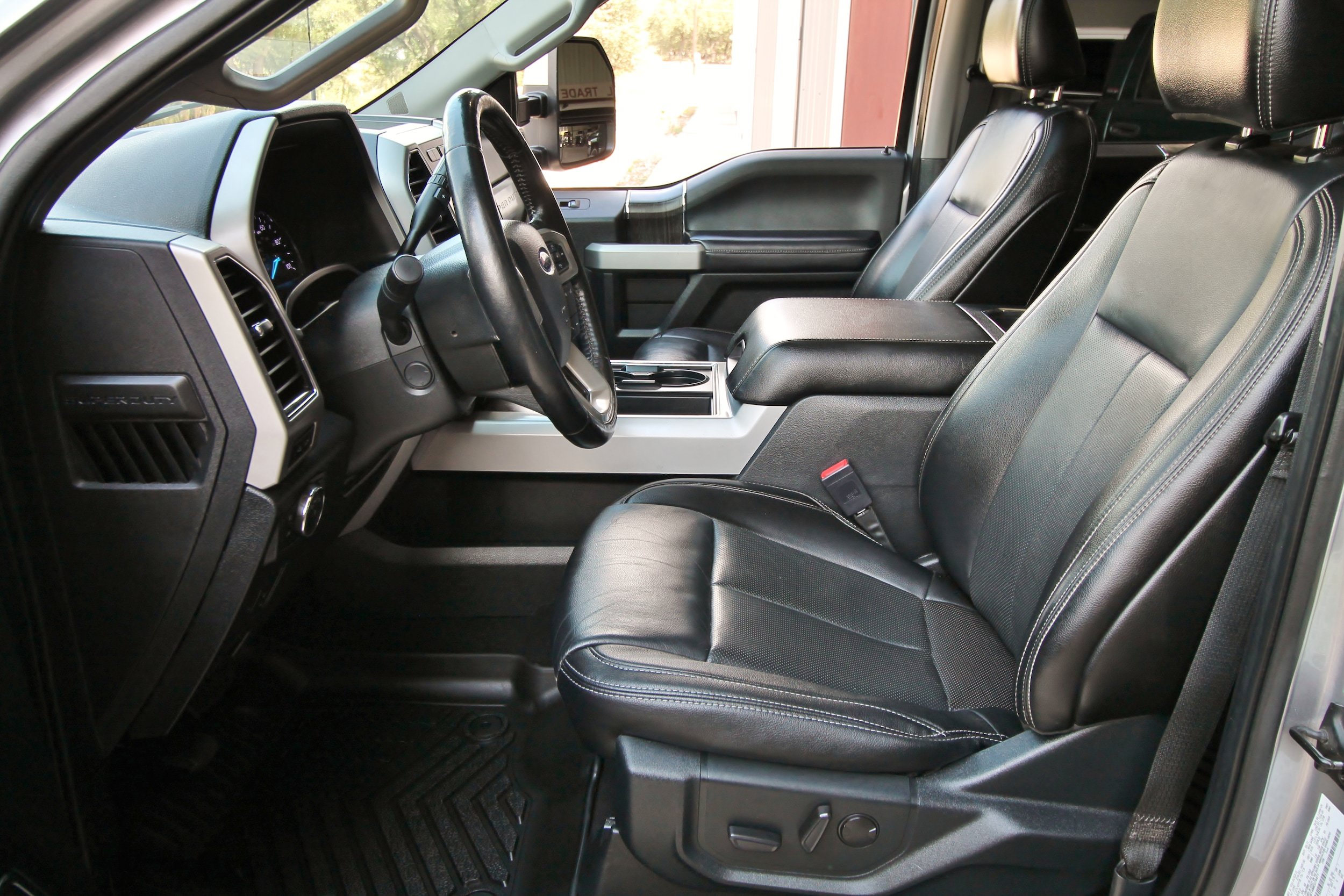 Used 2021 Ford F350 Lariat w/ Lariat Ultimate Package AWD/4WD image 22