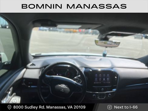 Used 2022 Chevrolet Traverse RS image 6