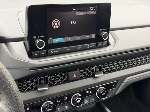 Used 2023 Honda Accord EX image 19