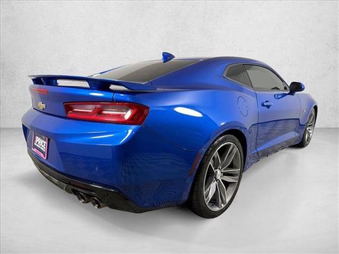 Used 2016 Chevrolet Camaro SS RWD image 5