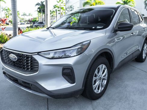 Used 2023 Ford Escape Active image 5