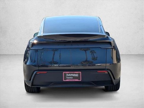 Used 2026 Tesla Model Y 2WD image 6