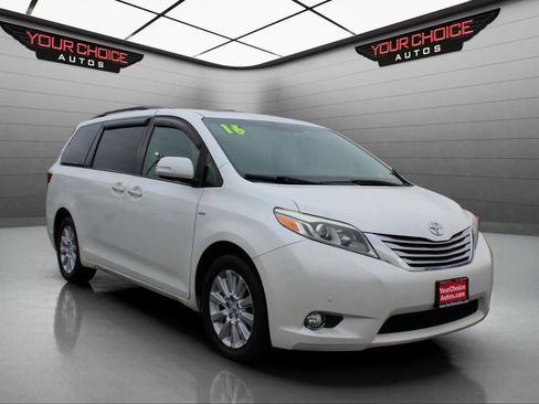 Used 2016 Toyota Sienna Limited Premium image 7