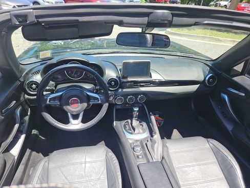 Used 2017 FIAT 124 Spider Lusso RWD image 15