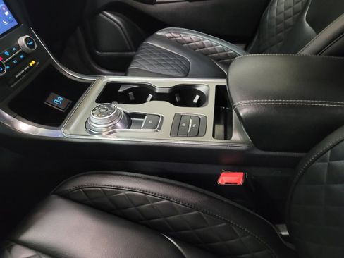 Used 2023 Ford Edge Titanium image 26